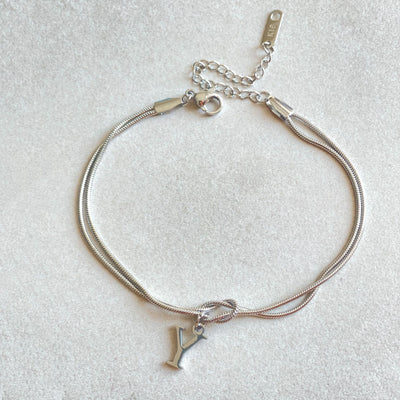 A-Z Love Knot Armband för Kvinnor & Par - Guldfärgad Stål Snake Chain Charm - Elegant Smycke till Alla Hjärtans Dag