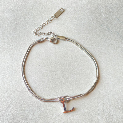 A-Z Love Knot Armband för Kvinnor & Par - Guldfärgad Stål Snake Chain Charm - Elegant Smycke till Alla Hjärtans Dag